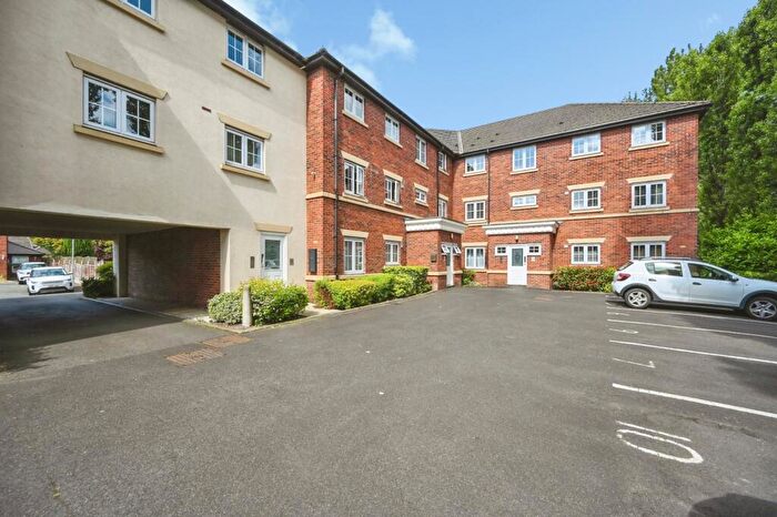 2 Bedroom Flat For Sale In Redoaks Way, Liverpool, Merseyside, L26