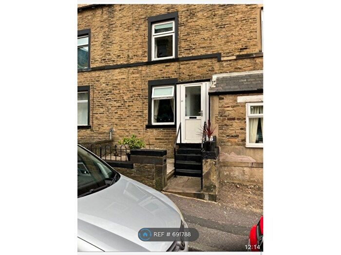 3 Bedroom Terraced House To Rent In Bolton Hall Road, Bradford, BD2