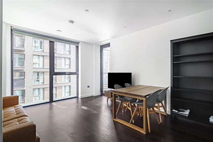 1 Bedroom Apartment To Rent In Madeira Tower, The Residence, Ponton Road, London, SW11