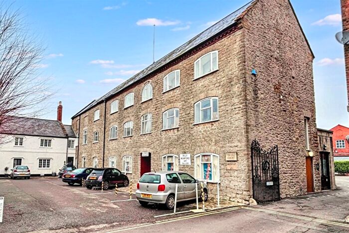 2 Bedroom Flat For Sale In Bridport, DT6