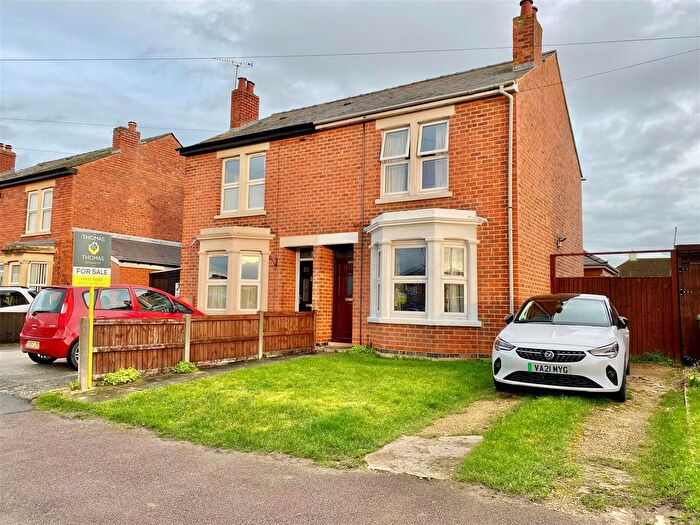 3 Bedroom Semi Detached House For Sale In Elmbridge Road, Longlevens, GL2