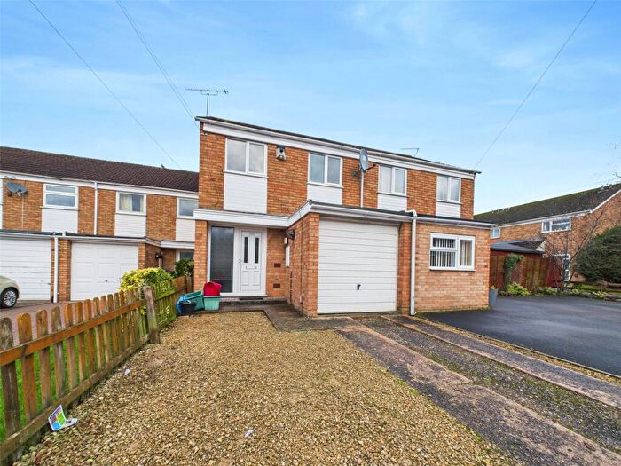 3 Bedroom Terraced House To Rent In Fieldcourt Gardens, Quedgeley, Gloucester, GL2