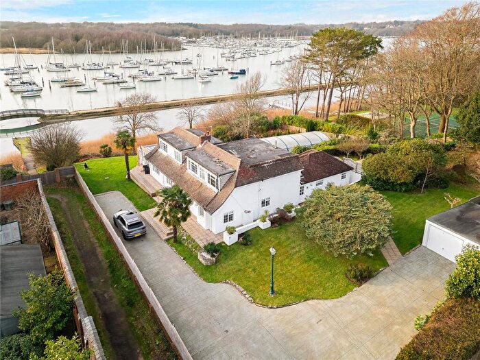 4 Bedroom Detached House To Rent In Sarisbury Green, Southampton, Hampshire, SO31