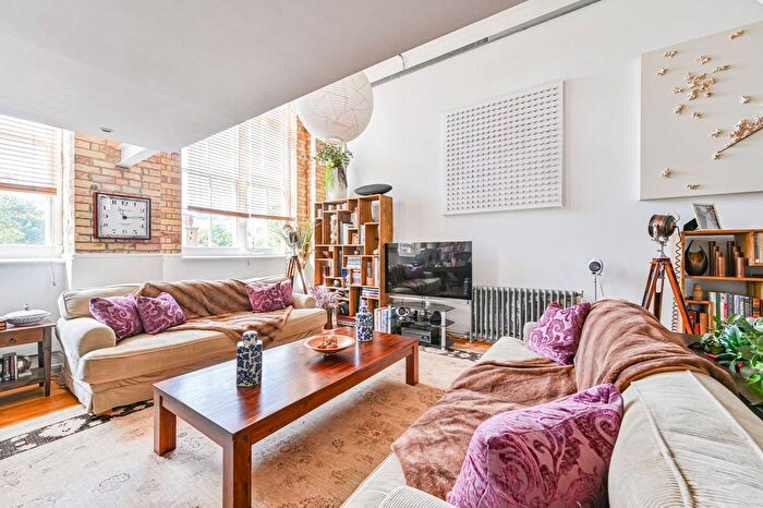 2 Bedroom Flat For Sale In Blackheath Road, Blackheath, London, SE10