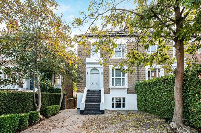3 Bedroom Flat For Sale In The Grove, London, W5