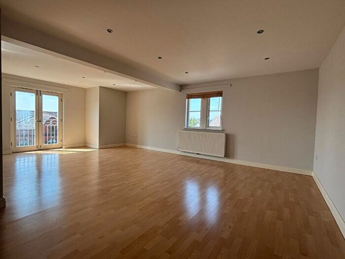 2 Bedroom Apartment To Rent In Ashgate Court, Fairfield Road, Chesterfield, Derbyshire, S40