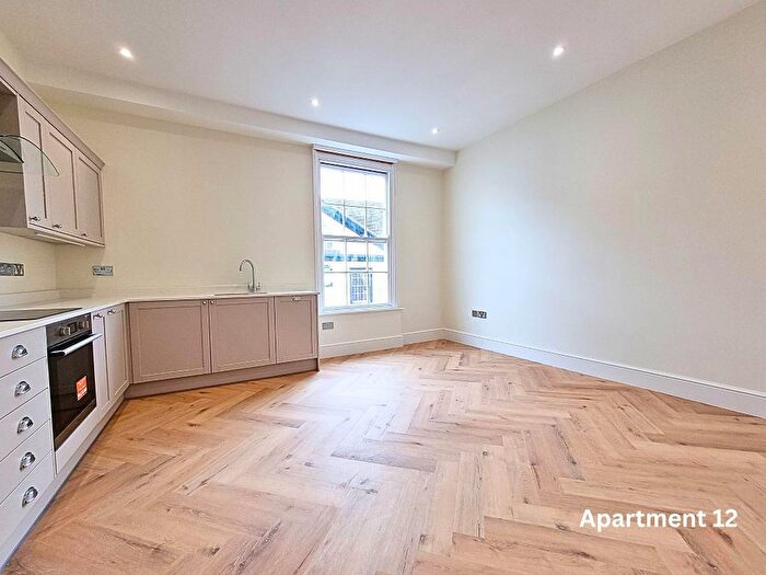 1 Bedroom Flat For Sale In Lower Cross, Kington, Herefordshire, HR5