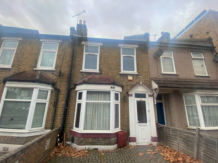 3 Bedroom Terraced House To Rent In Chingford Mount Road, London E4
