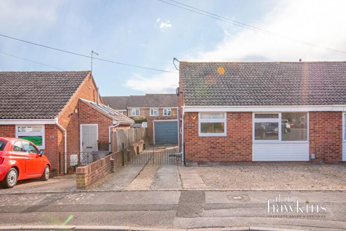 2 Bedroom Semi-detached Bungalow For Sale In Swinburne Place, Royal Wootton Bassett, SN4