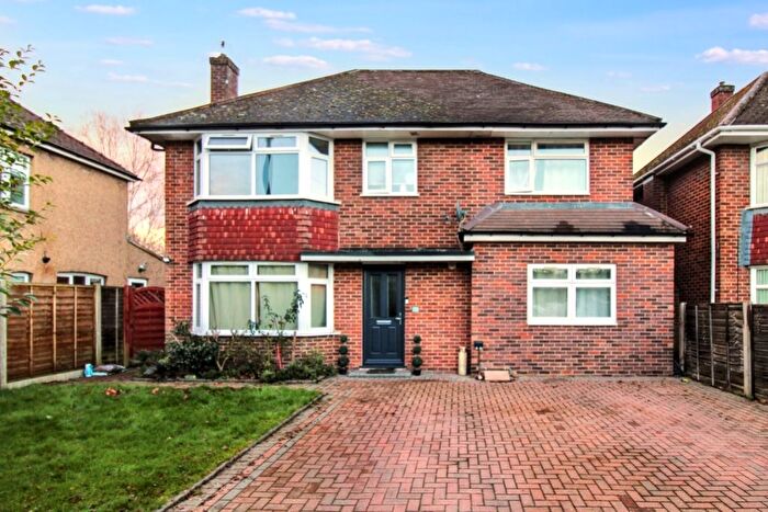 4 Bedroom Detached House To Rent In Ashley Road, Farnborough, Hampshire, GU14