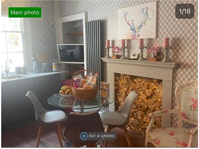 1 Bedroom Flat To Rent In Thomas Street, Bath, BA1