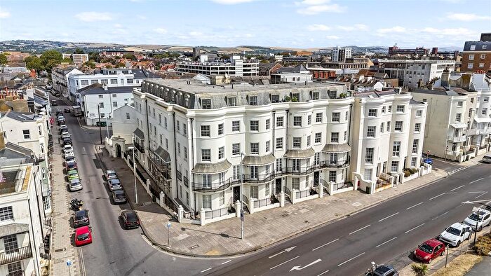 2 Bedroom Flat For Sale In Marine Parade, Worthing, BN11
