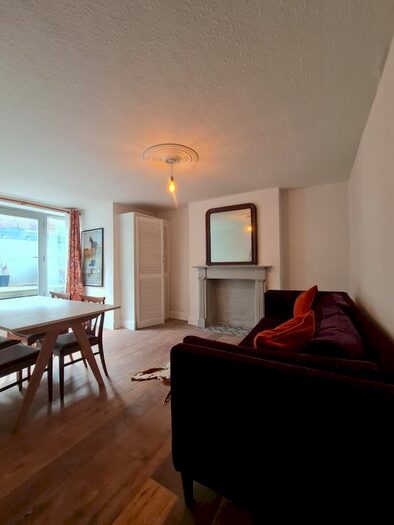 1 Bedroom Flat To Rent In Hillfield Avenue, London, N8