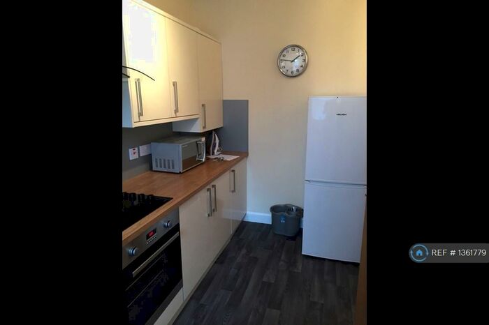 2 Bedroom Flat To Rent In King Street, Peterhead, AB42