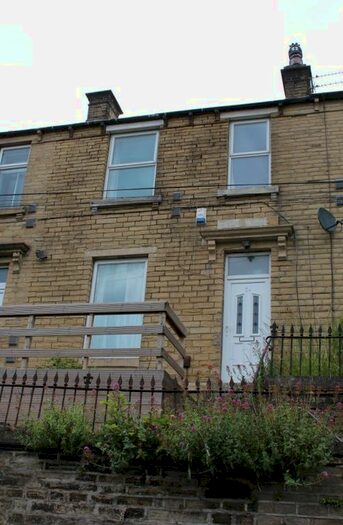 3 Bedroom Terraced House To Rent In Bankfield Road, Springwood, Huddersfield, HD1