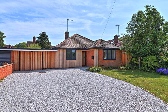 2 Bedroom Semi-Detached Bungalow For Sale In Headland Road, Welford On Avon, Stratford-upon-Avon, CV37