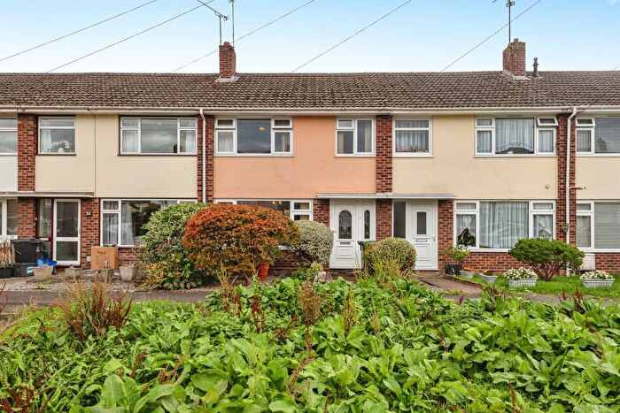 3 Bedroom Terraced House For Sale In Spencer Avenue, Taunton, TA2