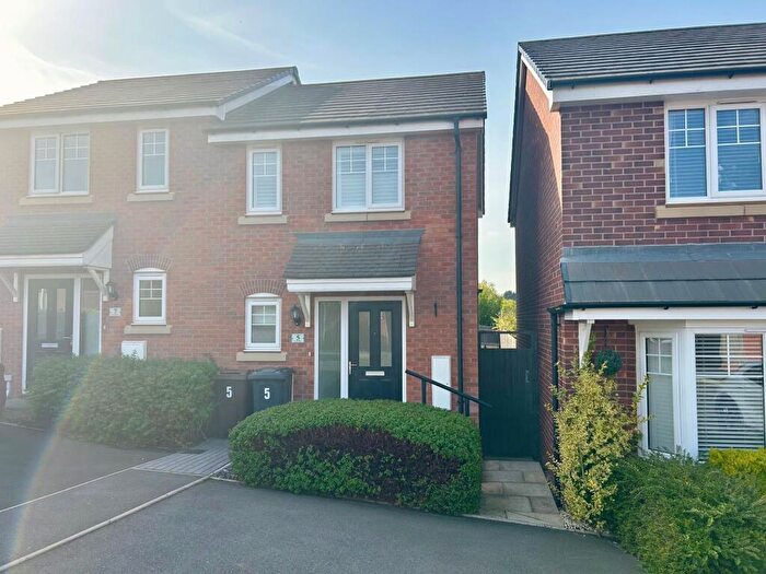 2 Bedroom Semi-Detached House For Sale In Broome Way, Nuneaton, CV10