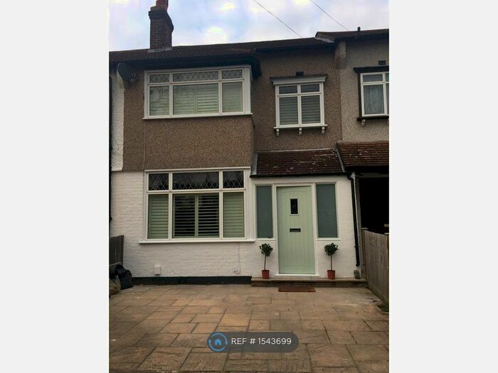 3 Bedroom Semi-Detached House To Rent In Runnymede Crescent, London, SW16
