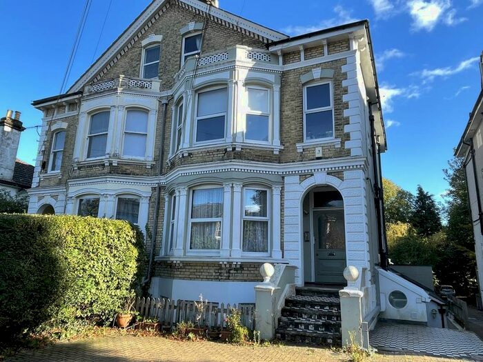 1 Bedroom Flat To Rent In Upper Grosvenor Road, Tunbridge Wells, Kent, TN1