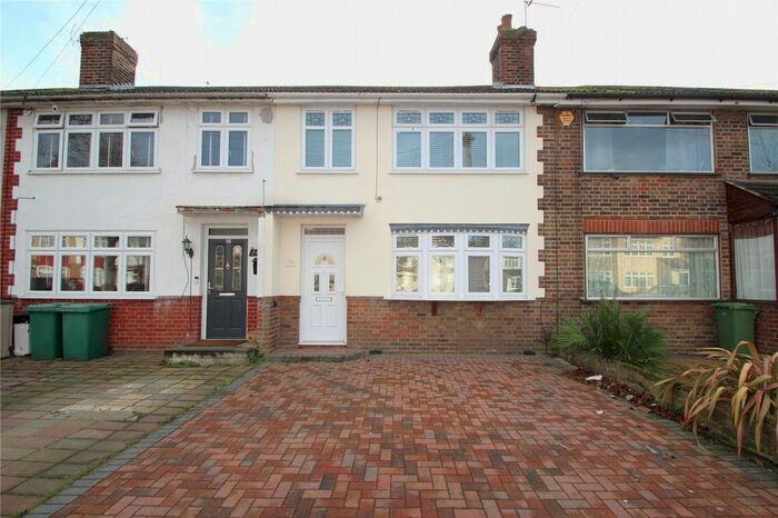 3 Bedroom Terraced House To Rent In Woodcote Avenue, Hornchurch, RM12