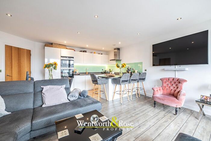2 Bedroom Apartment For Sale In Washington Wharf, Granville Street, Birmingham, B1