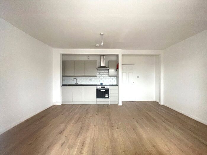 1 Bedroom Flat To Rent In Green Lanes, Harringay, London, N4