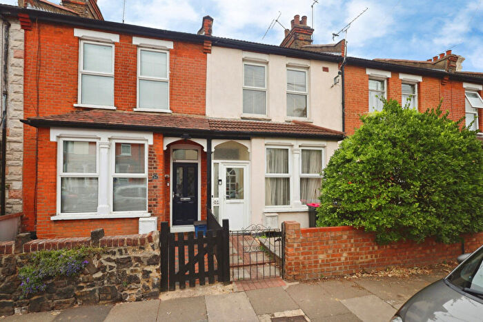 3 Bedroom Terraced House For Sale In The Grove, Southend-on-sea, SS2