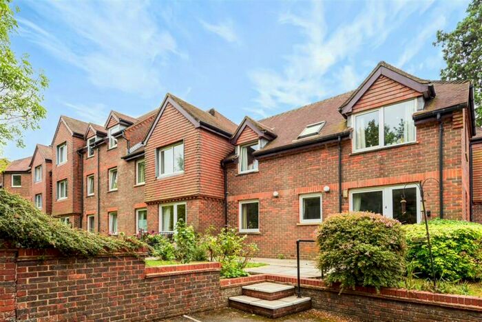 1 Bedroom Flat To Rent In Tanners Lane, Haslemere, GU27