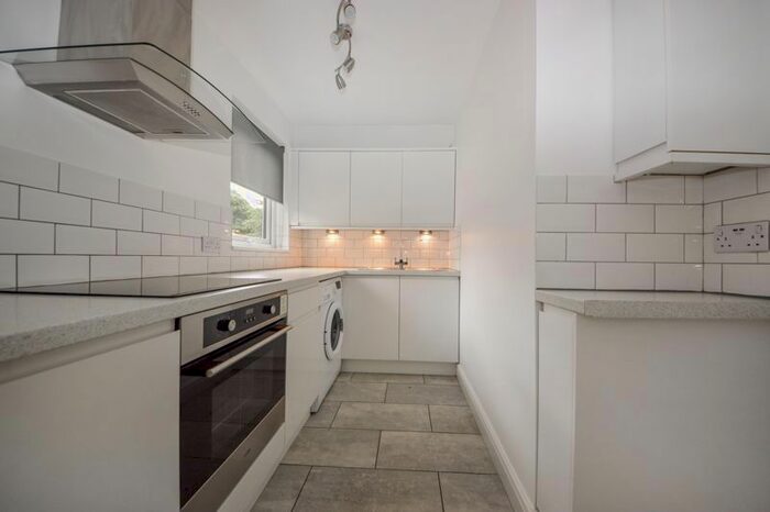 Studio To Rent In Celia Close, Waterlooville PO7