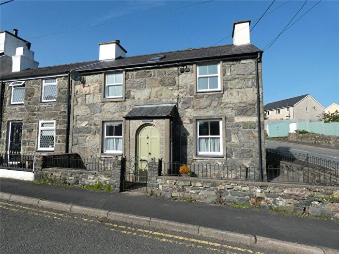 3 Bedroom End Of Terrace House To Rent In Waunfawr, Caernarfon, Gwynedd, LL55