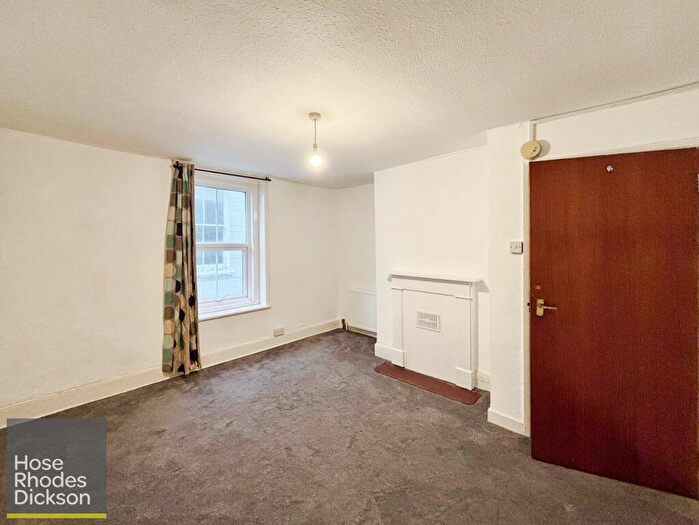 2 Bedroom Apartment To Rent In High Street, Ryde, PO33