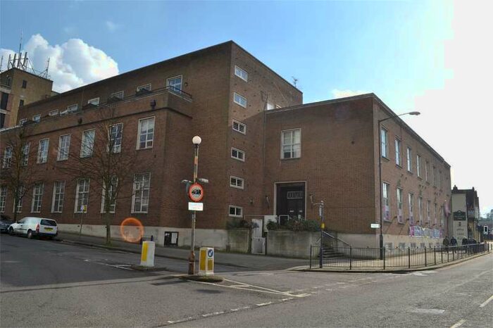 3 Bedroom Apartment To Rent In Queen Street, Hitchin, SG4