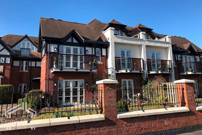 2 Bedroom Flat For Sale In The Royals, Links Gate, Lytham St. Annes, Lancashire, FY8