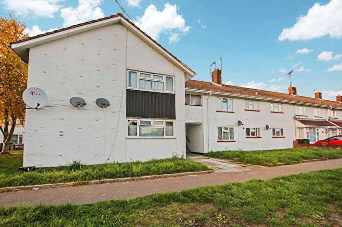2 Bedroom Property To Rent In Scott Road, Crawley, RH10