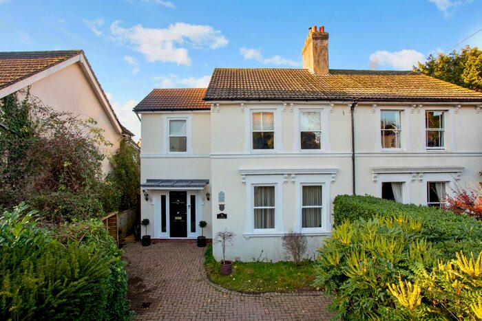 4 Bedroom Semi-Detached House For Sale In Springfield Road, Groombridge, TN3