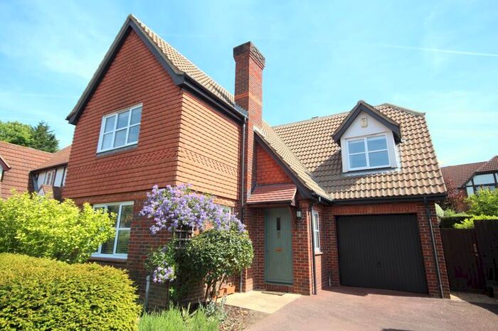 4 Bedroom Detached House To Rent In Bickmore Way, Tonbridge, TN9