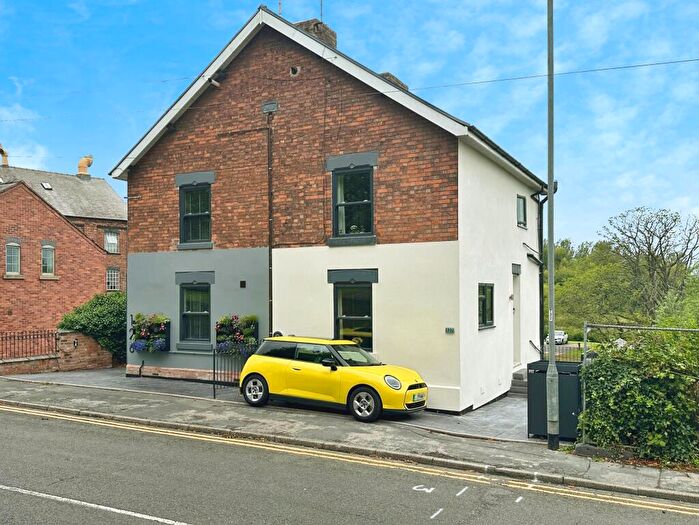 2 Bedroom Semi-Detached House For Sale In Newton Road, Burton-on-Trent, DE15