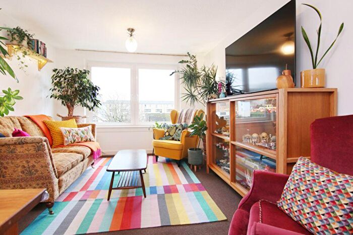 2 Bedroom Flat For Sale In / Oxgangs Crescent, Edinburgh, EH13