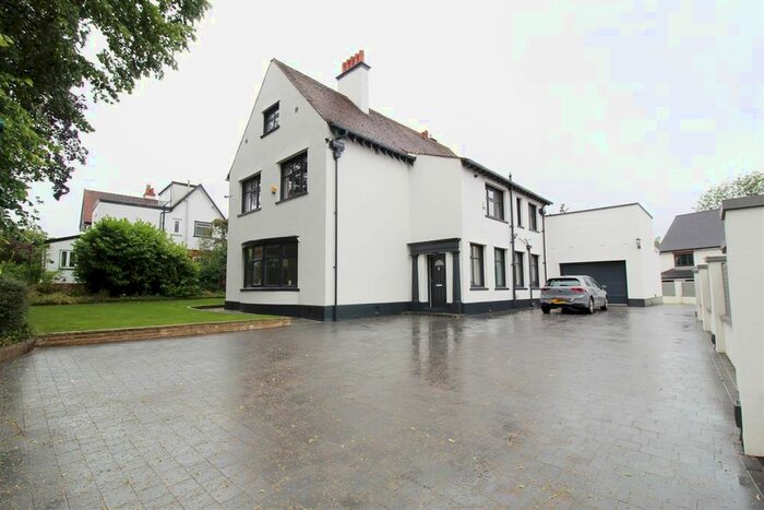 5 Bedroom Detached House To Rent In Bowlacre Road, Hyde, SK14