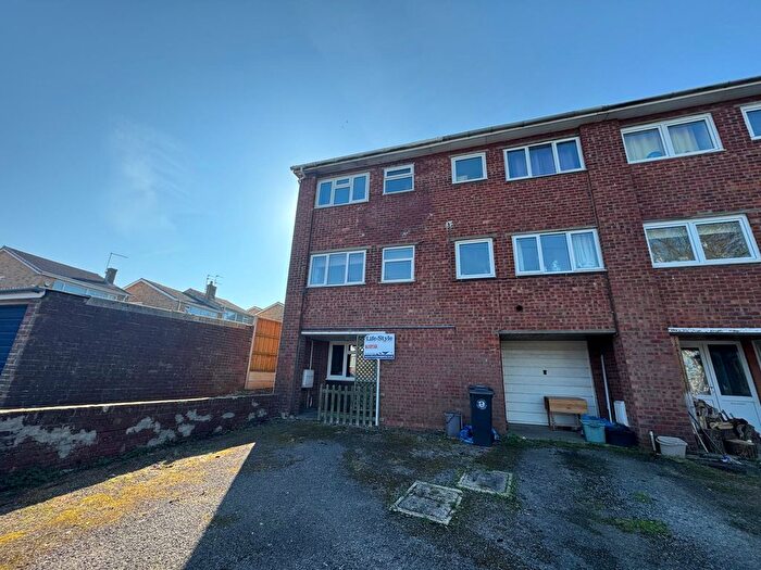 3 Bedroom Town House To Rent In Northwoods Walk, Bristol, BS10