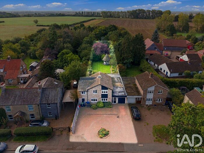 5 Bedroom Link Detached House For Sale In High Street, Wilburton, Cambridgeshire, CB6