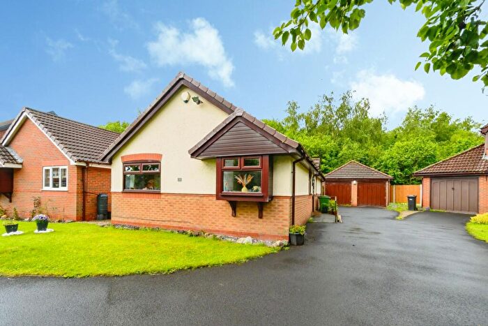 2 Bedroom Bungalow For Sale In Ashwood, Stoneclough, Radcliffe, Manchester, Greater Manchester, M26
