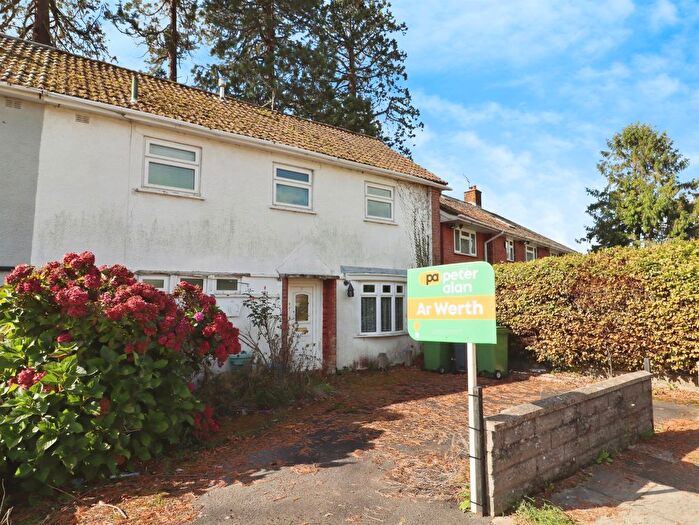 3 Bedroom End Terrace House For Sale In Heol Dennant, Cardiff, CF5
