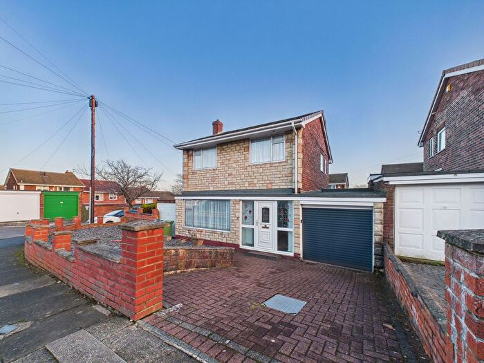 3 Bedroom Link Detached House For Sale In Flexbury Gardens, Felling, NE10