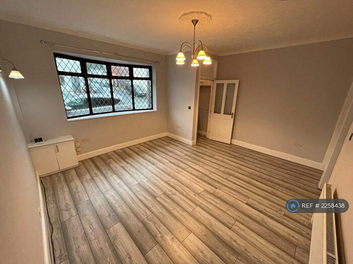 3 Bedroom Terraced House To Rent In Chaddock Lane, Worsley, Manchester, M28