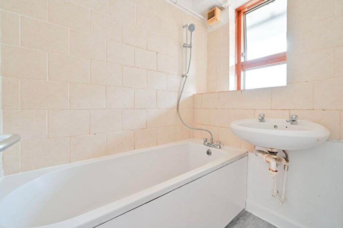 1 Bedroom Flat To Rent In Morcambe Street, Elephant And Castle, London, SE17