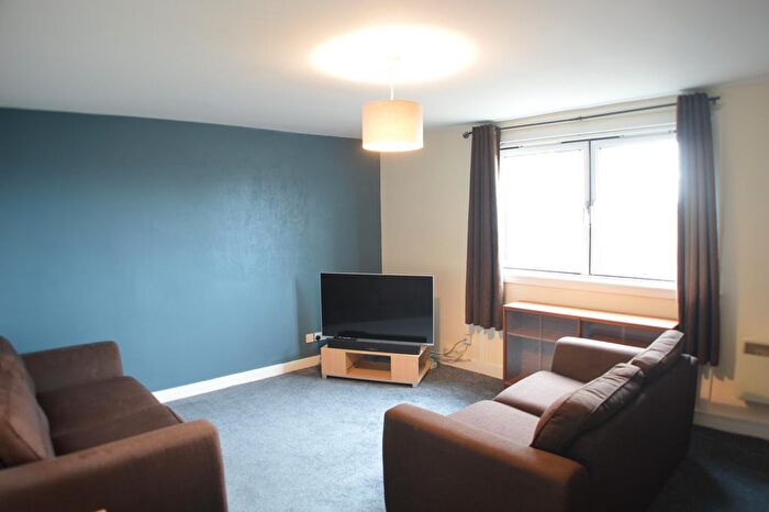 3 Bedroom Flat To Rent In Dudhope Street, Dundee, DD1