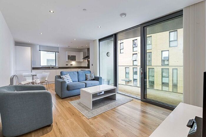 1 Bedroom Flat To Rent In Arc Tower, Ealing Broadway, London, W5