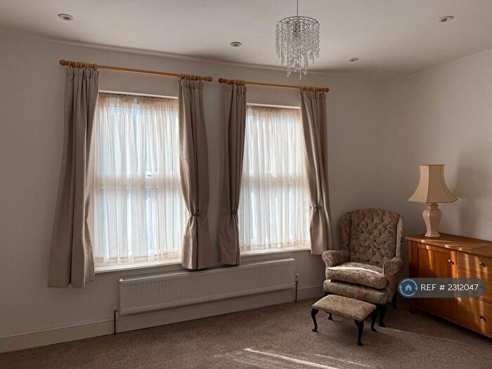 3 Bedroom Terraced House To Rent In Thackeray Avenue, London, N17